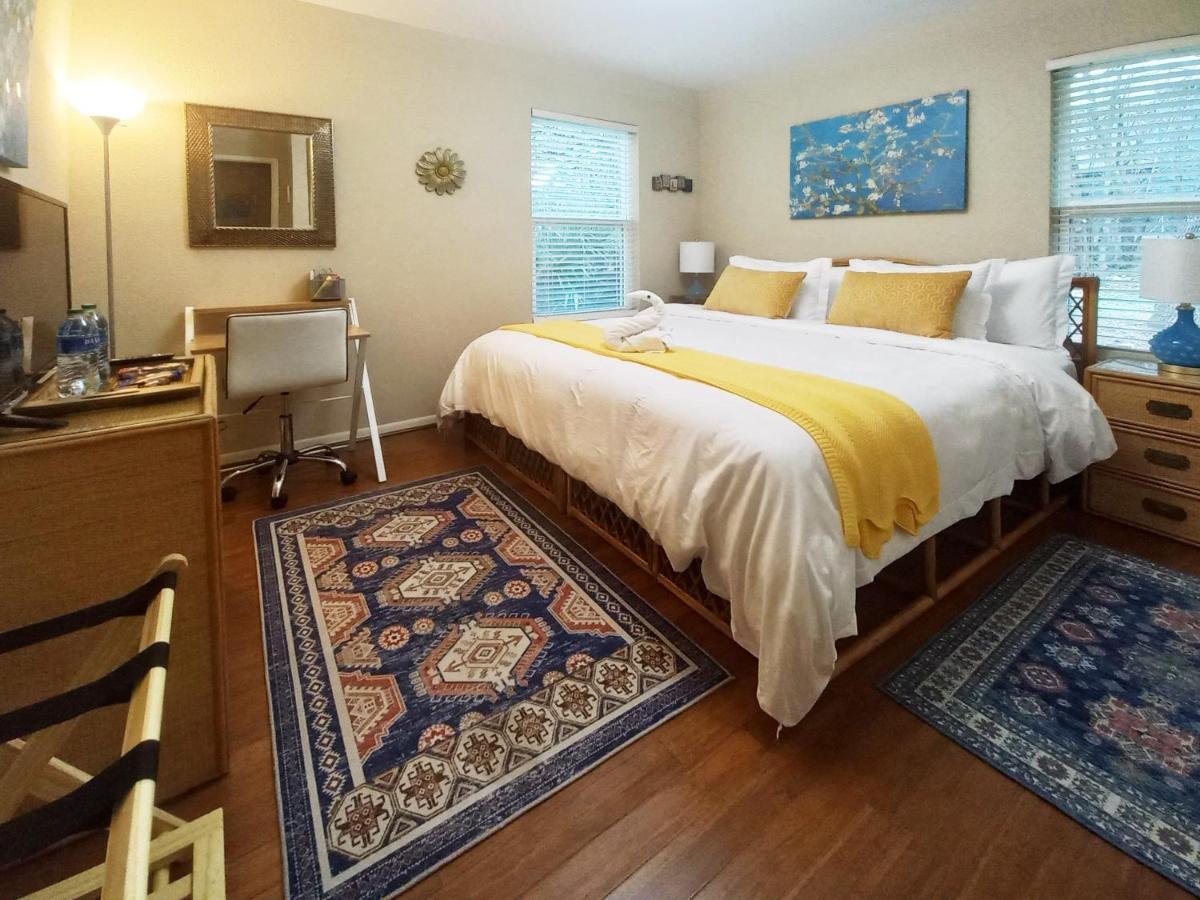 King Bed In Relaxing Oasis, With Free Snack/Wi-Fi/Parking Apartment San Marcos Luaran gambar